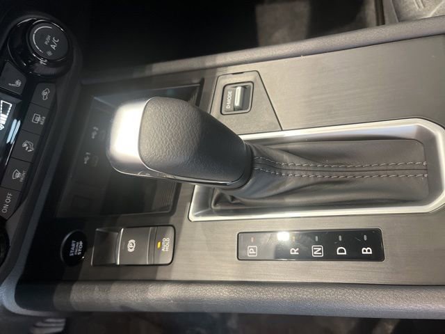 New 2026 Nissan Kicks SV w/ SV Premium Package image 18