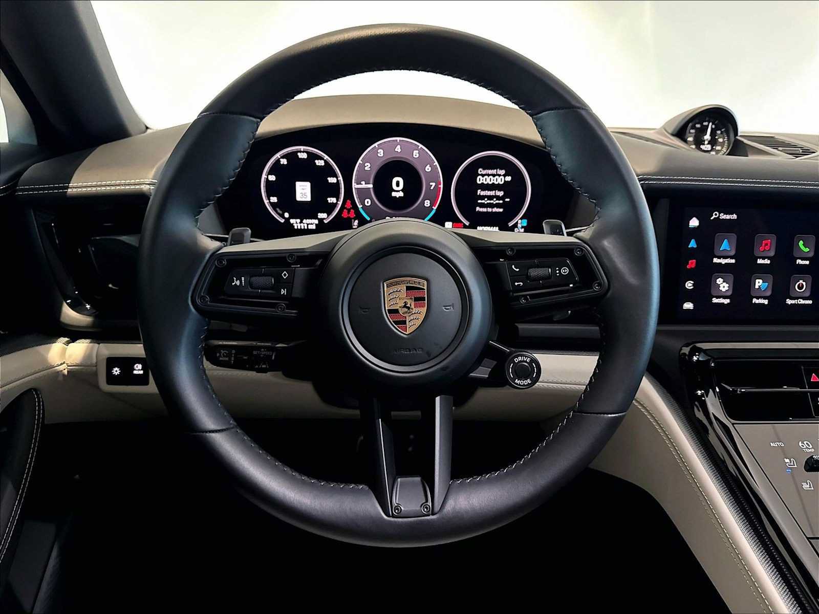 Used 2024 Porsche Panamera 4 w/ Premium Package AWD/4WD image 18