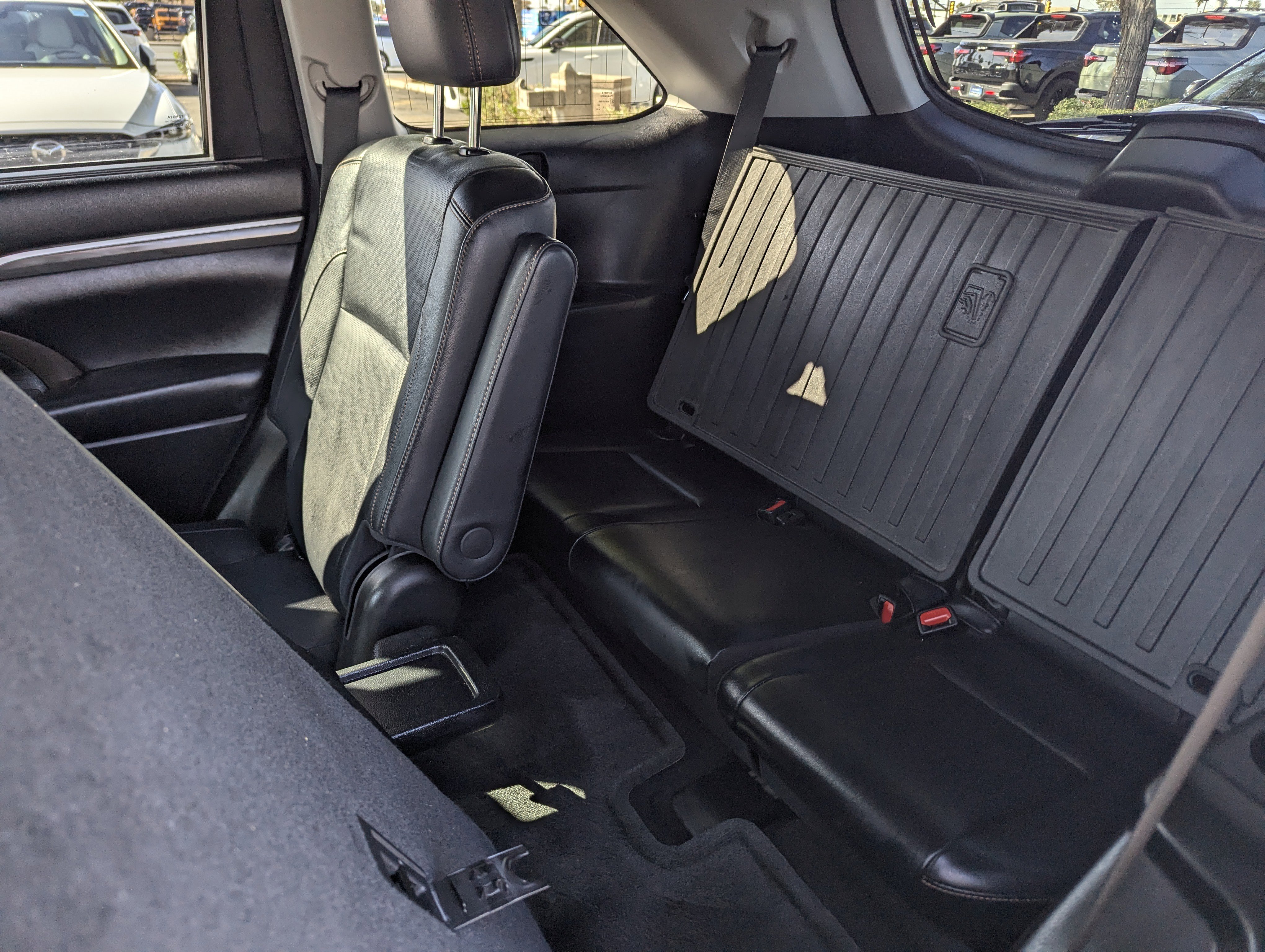 Used 2018 Toyota Highlander Limited Platinum image 9