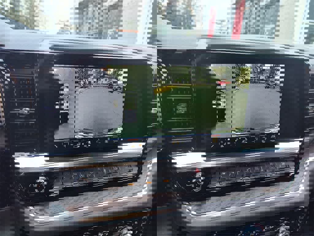 Used 2025 GMC Sierra 1500 SLT w/ SLT Premium Plus Package image 17