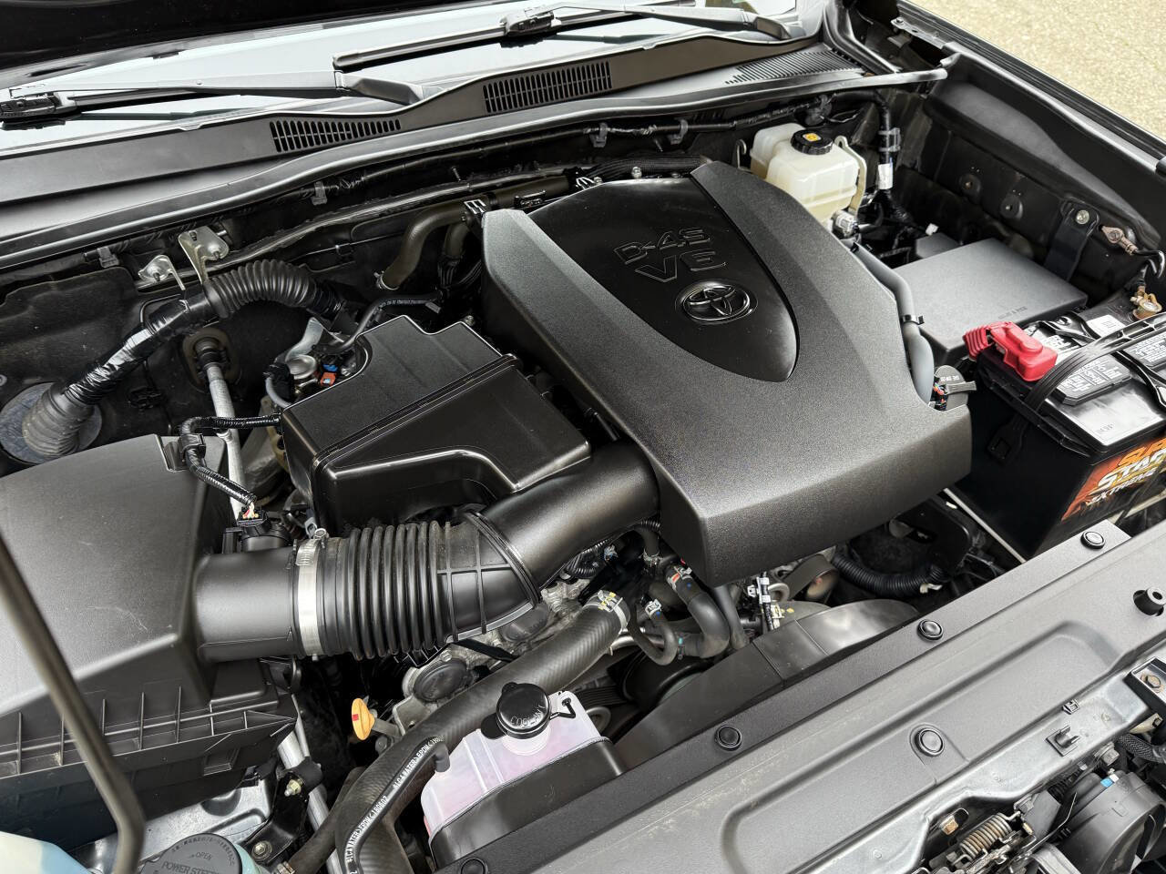 Used 2020 Toyota Tacoma TRD Off-Road w/ Blackout Package image 28