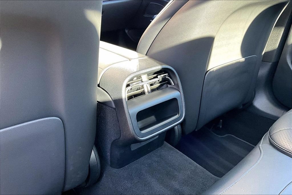 Used 2025 Mercedes-Benz E 350 Sedan w/ Winter Package image 33