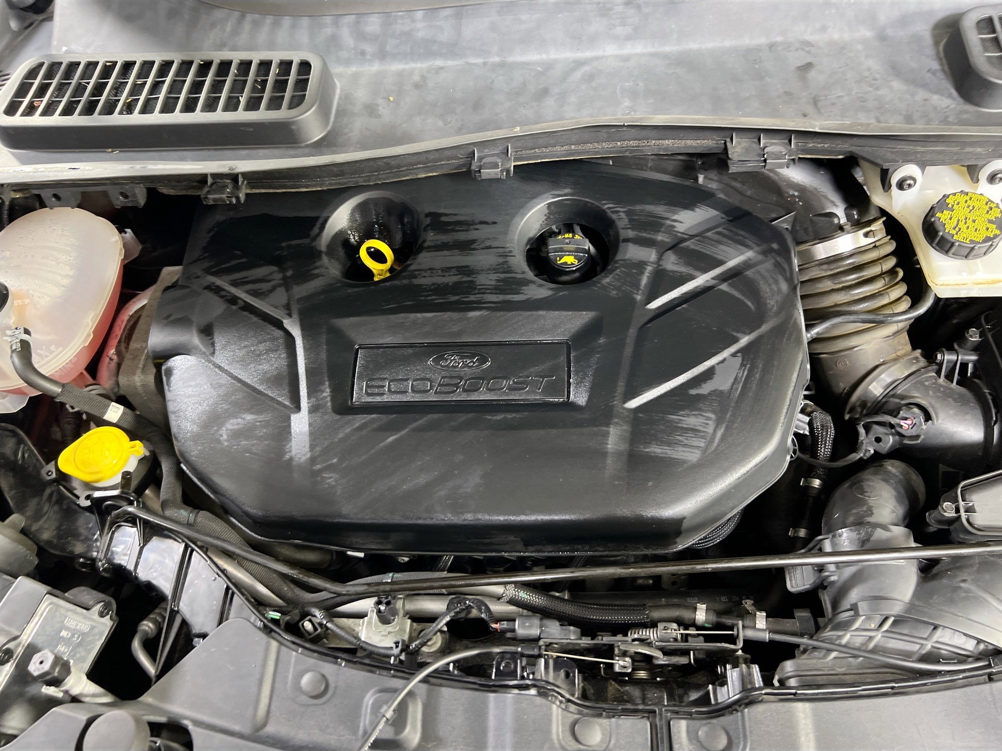 Used 2019 Ford Escape Titanium image 30