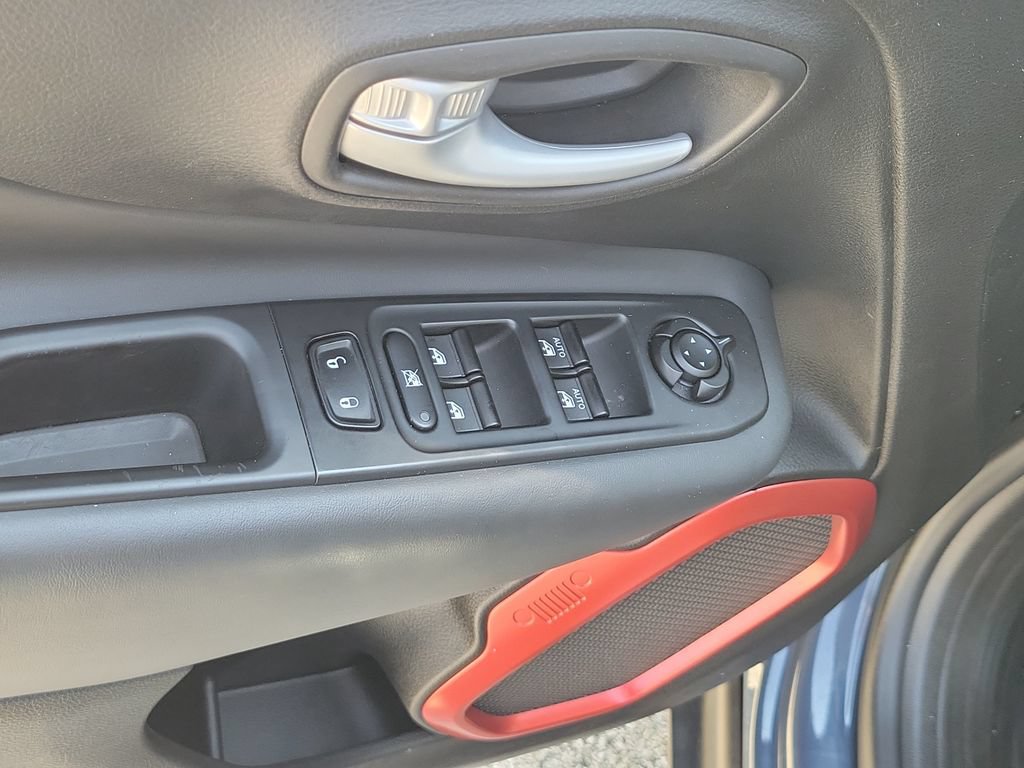 Used 2023 Jeep Renegade Trailhawk w/ Sun/Sound Group AWD/4WD image 19