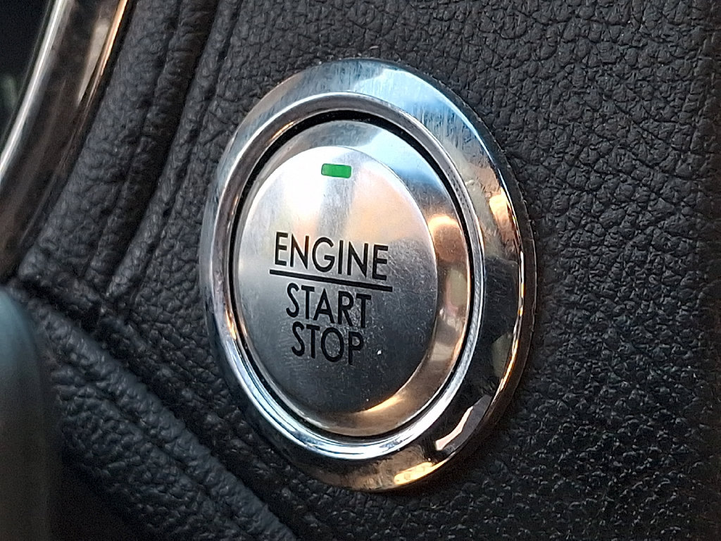 Used 2019 Lincoln Continental Premiere AWD/4WD image 26