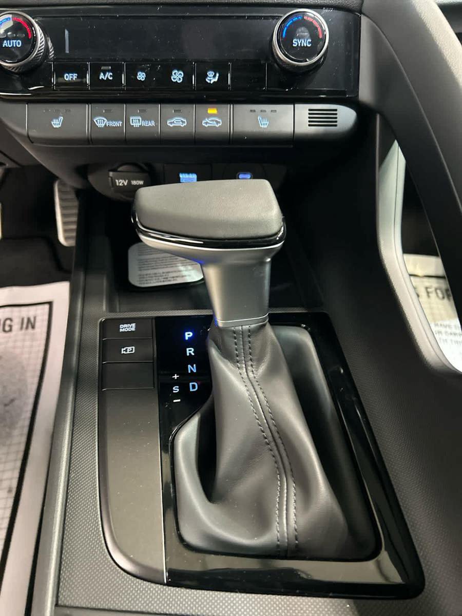 New 2026 Hyundai Elantra SEL Sport FWD image 8