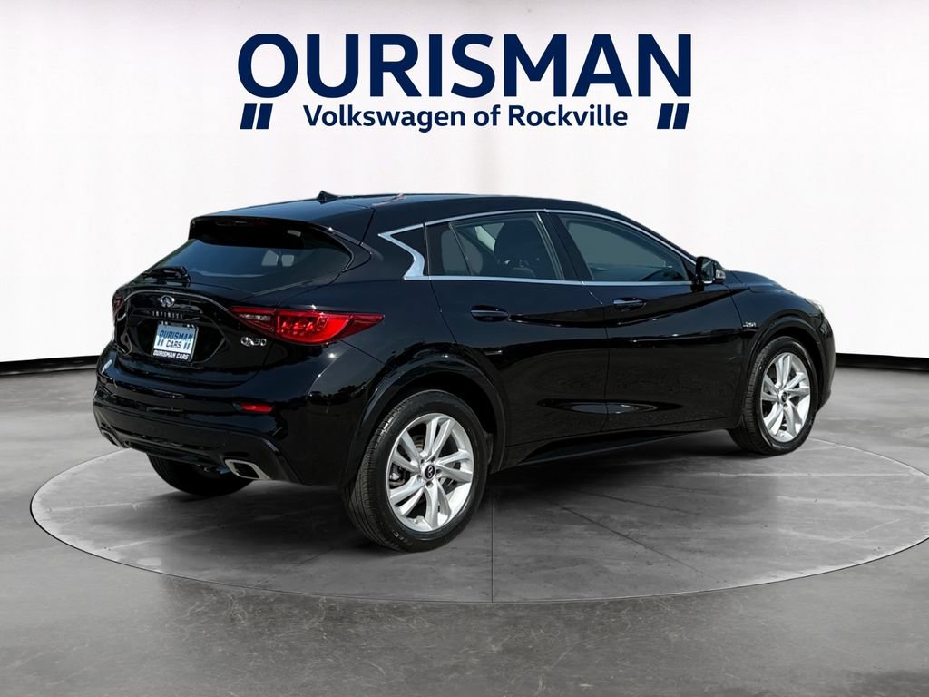 Used 2018 INFINITI QX30 FWD image 4