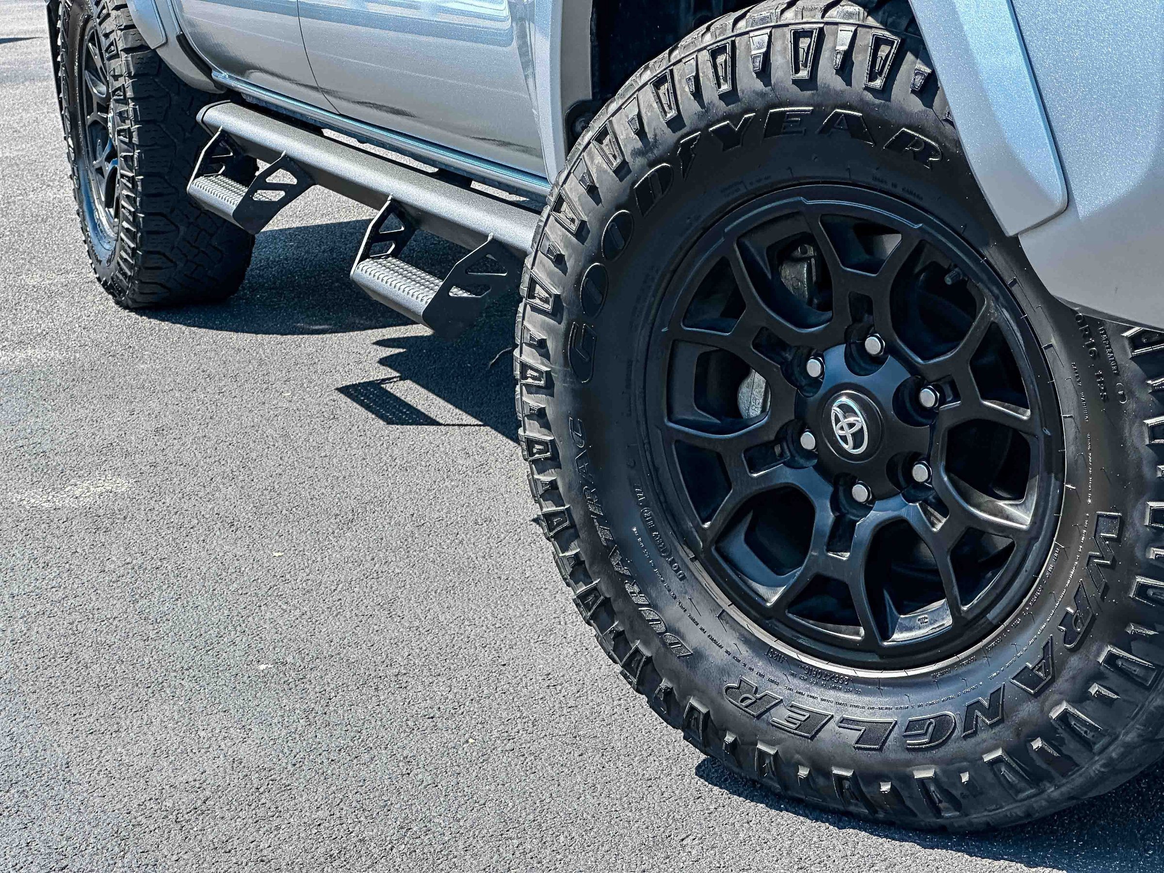 Used 2022 Toyota Tacoma SR5 RWD image 3
