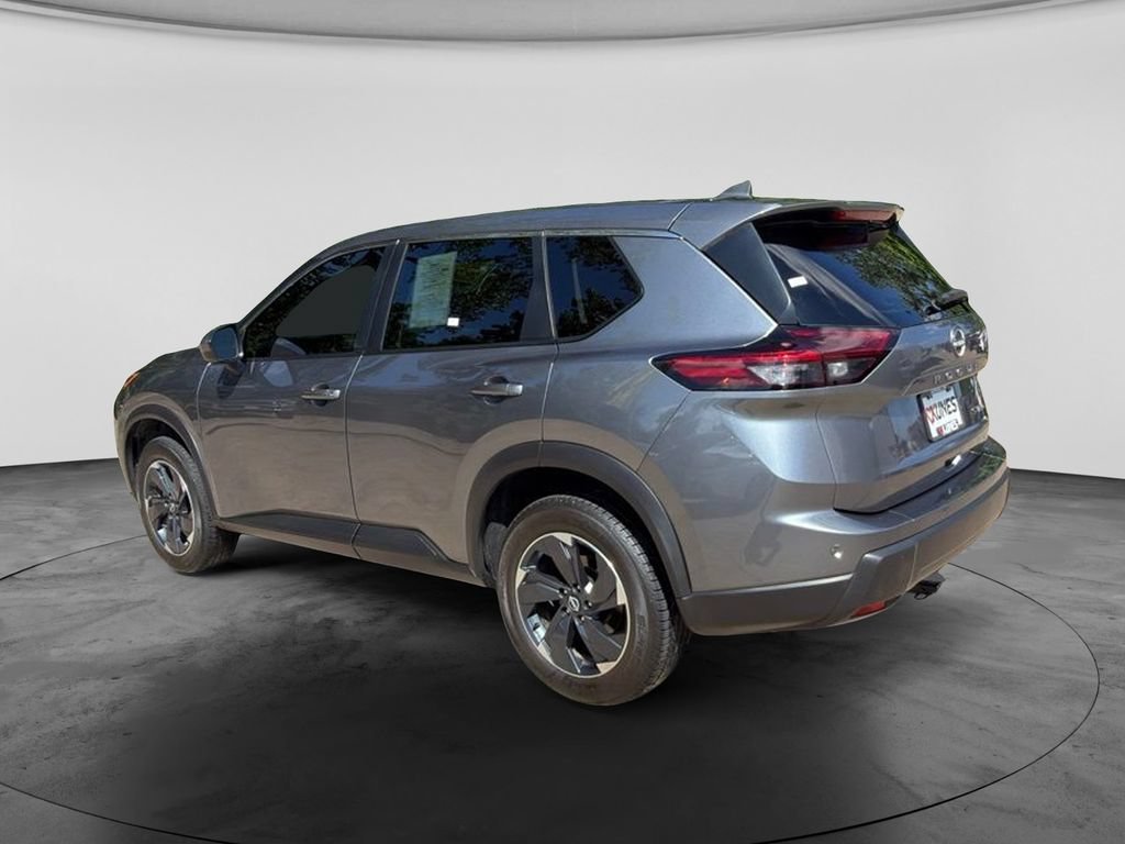 Used 2024 Nissan Rogue SV AWD/4WD image 8