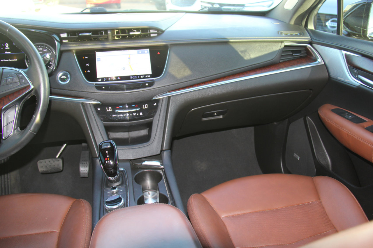 Used 2023 Cadillac XT5 Premium Luxury w/ Technology Package image 10