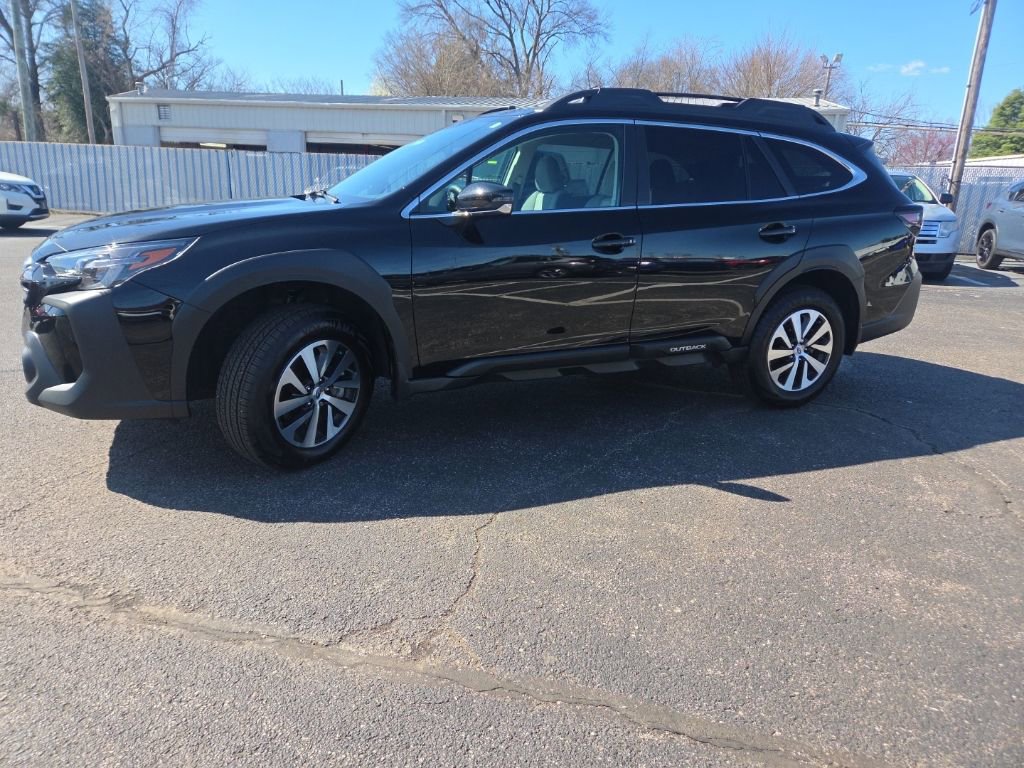 Certified 2025 Subaru Outback Premium w/ Popular Package #1A image 4