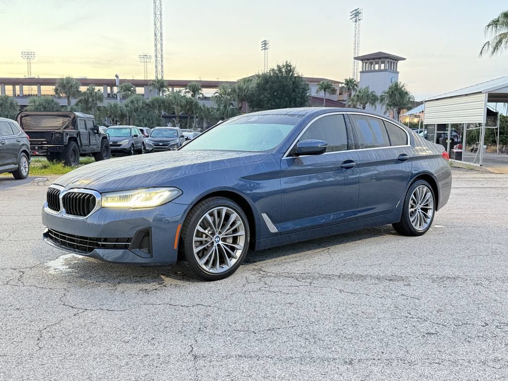 Used 2023 BMW 530i w/ Premium Package RWD image 9