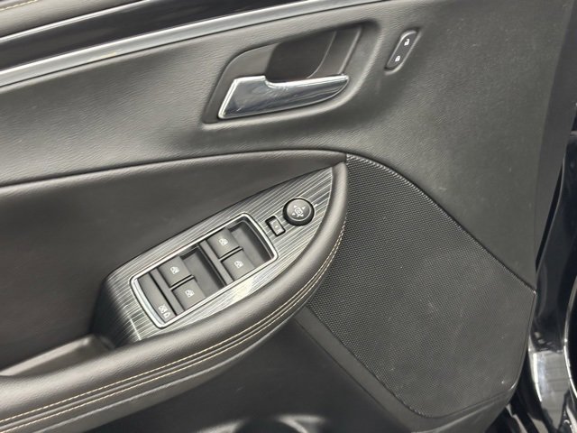 Used 2017 Chevrolet Impala LT image 10