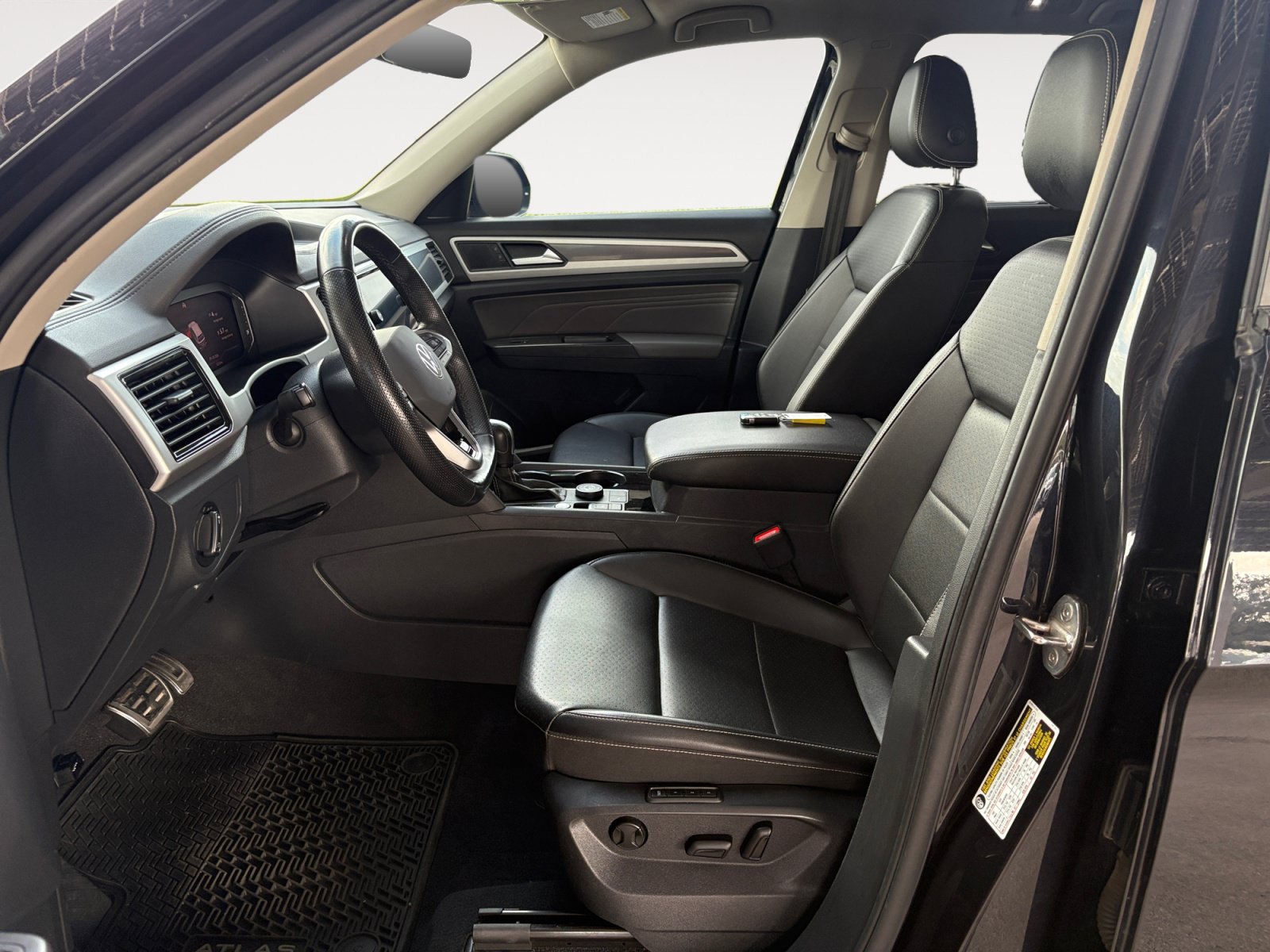 Certified 2022 Volkswagen Atlas SEL R-Line AWD/4WD image 20