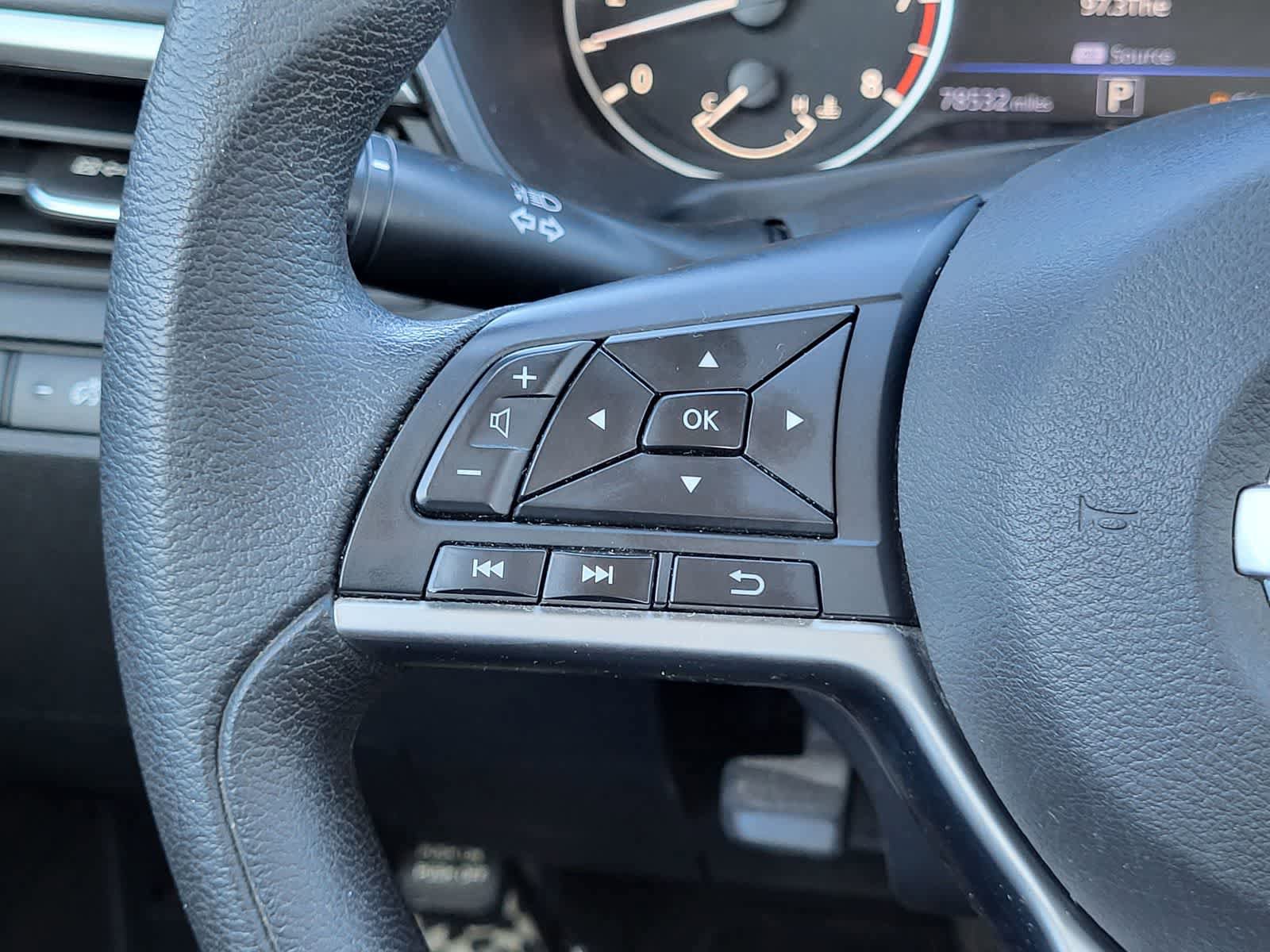 Used 2022 Nissan Altima 2.5 SV FWD image 15