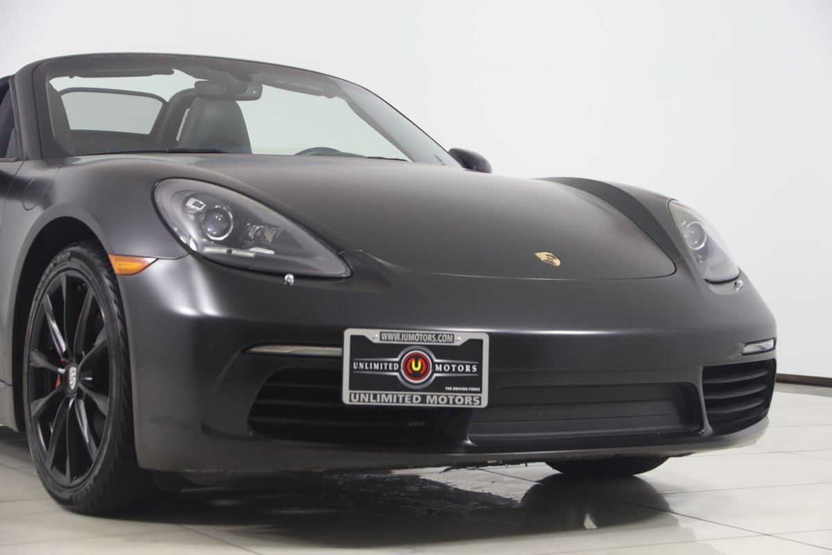 Used 2017 Porsche 718 Boxster RWD image 29