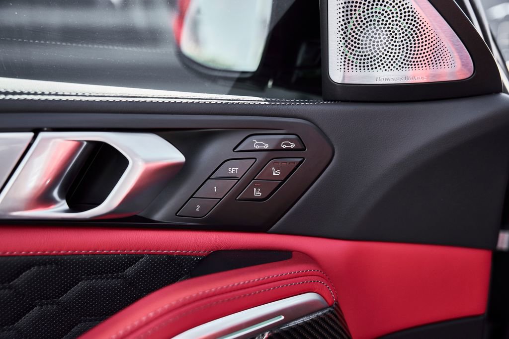 Used 2026 BMW X6 M Competition w/ Executive Package image 35