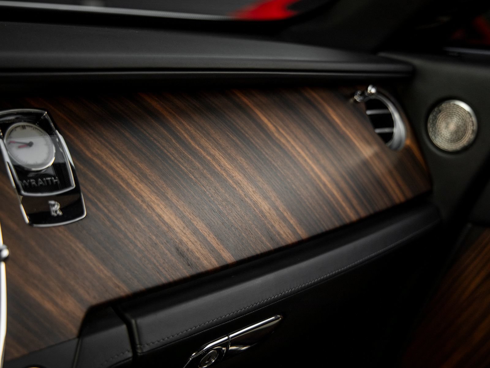 Used 2019 Rolls-Royce Wraith RWD image 35