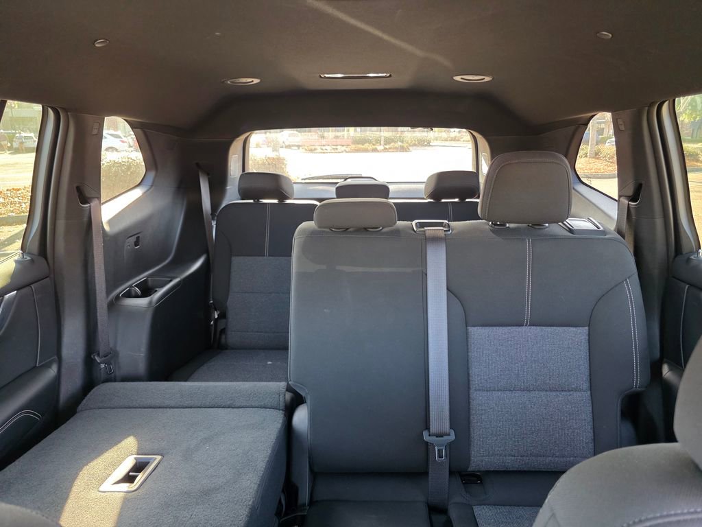 Used 2025 GMC Acadia Elevation image 15