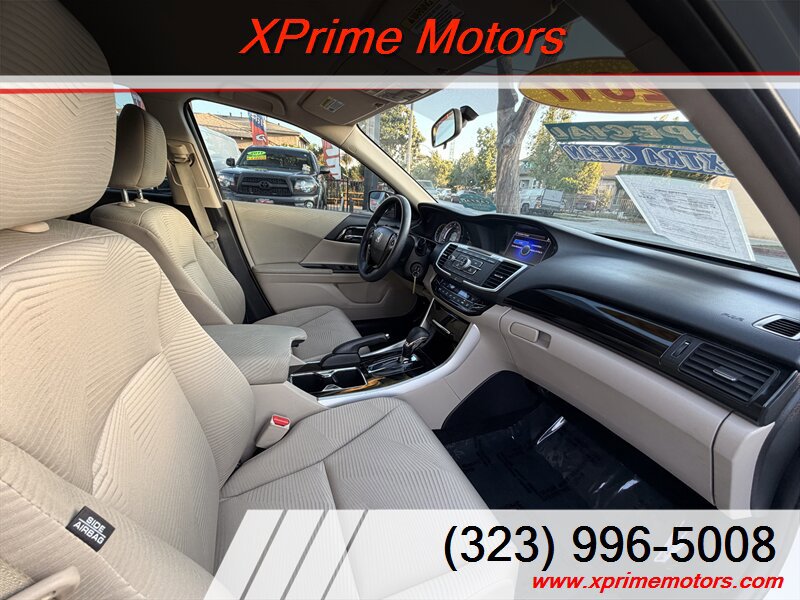 Used 2017 Honda Accord LX image 31