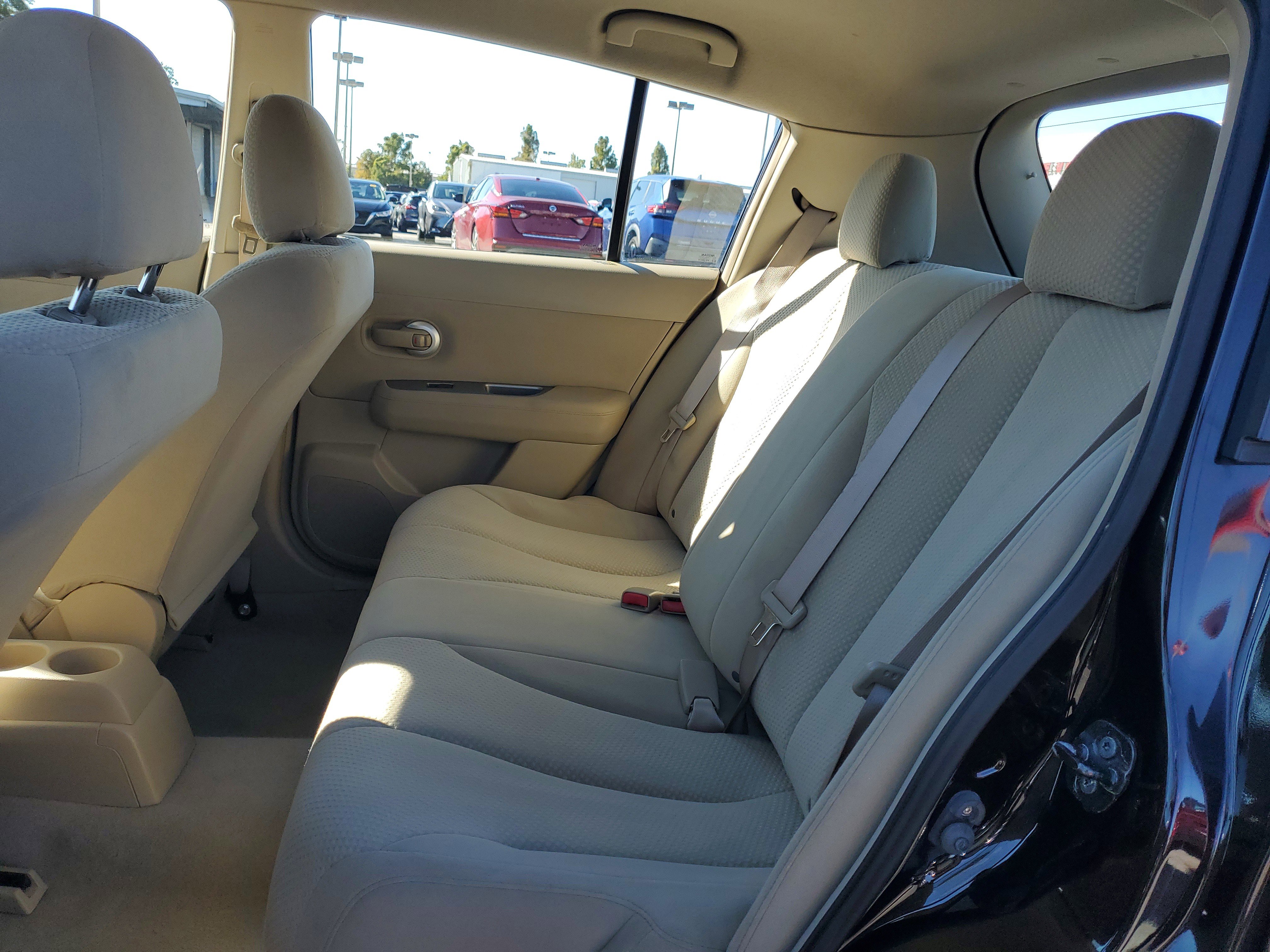 Used 2011 Nissan Versa 1.8 S w/ Plus Pkg image 15