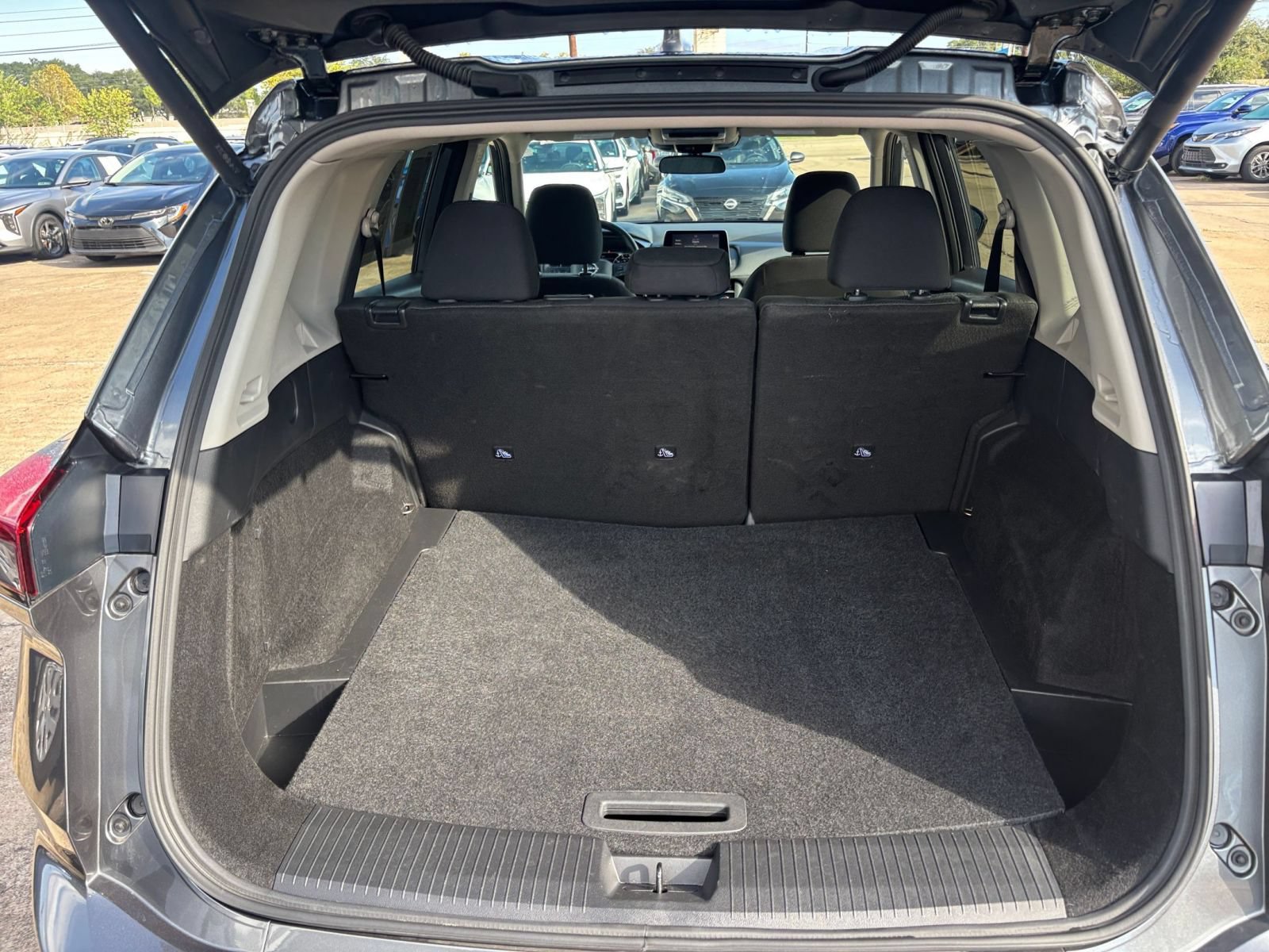 Used 2026 Nissan Rogue SV AWD/4WD image 32