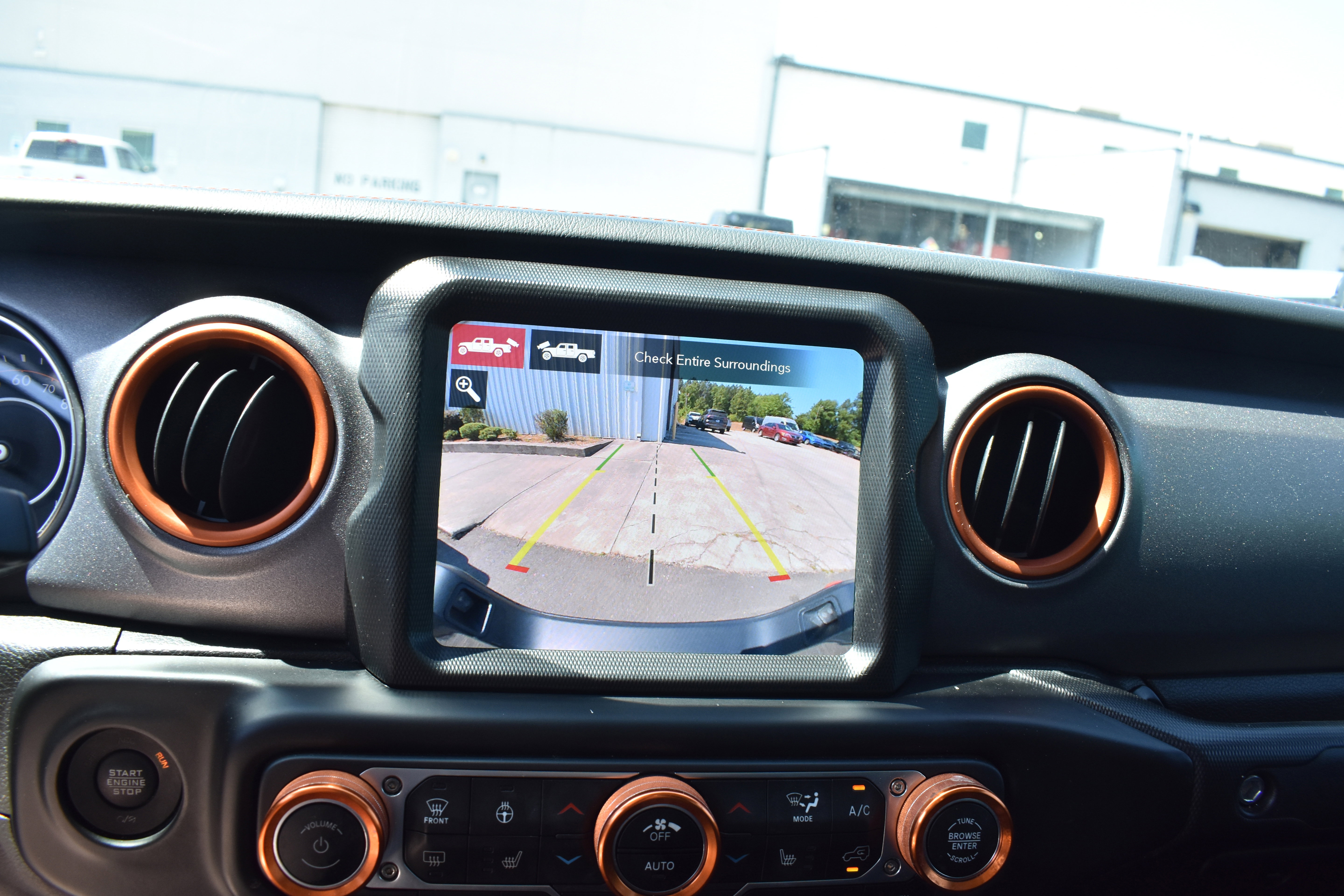 Used 2023 Jeep Gladiator Mojave w/ LED Lighting Group AWD/4WD image 19
