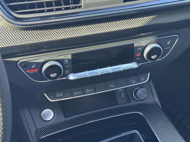 Used 2023 Audi SQ5 Premium Plus w/ Premium Plus Package image 31