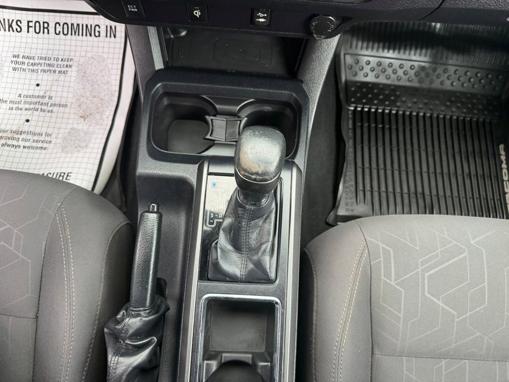 Used 2016 Toyota Tacoma TRD Sport w/ Exterior Package AWD/4WD image 22