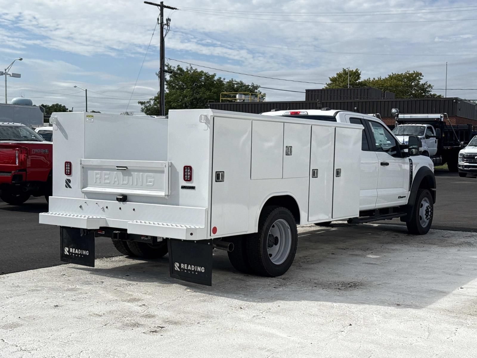New 2026 Ford F550 4x4 Supercab Super Duty image 3