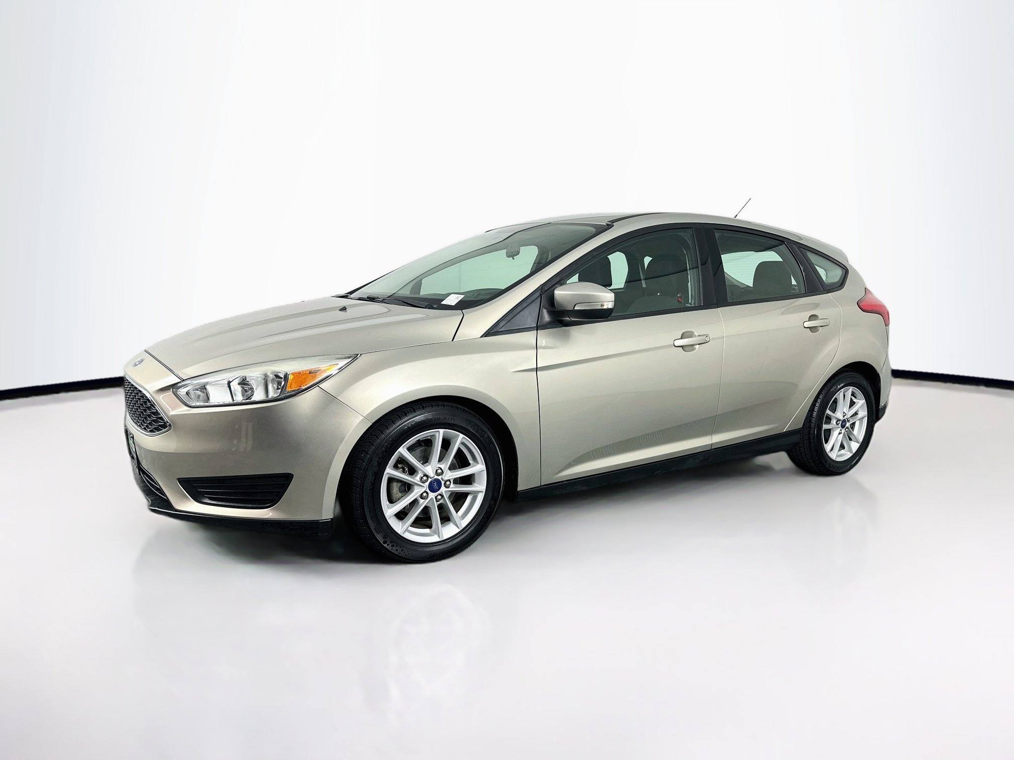 Used 2015 Ford Focus SE FWD image 3