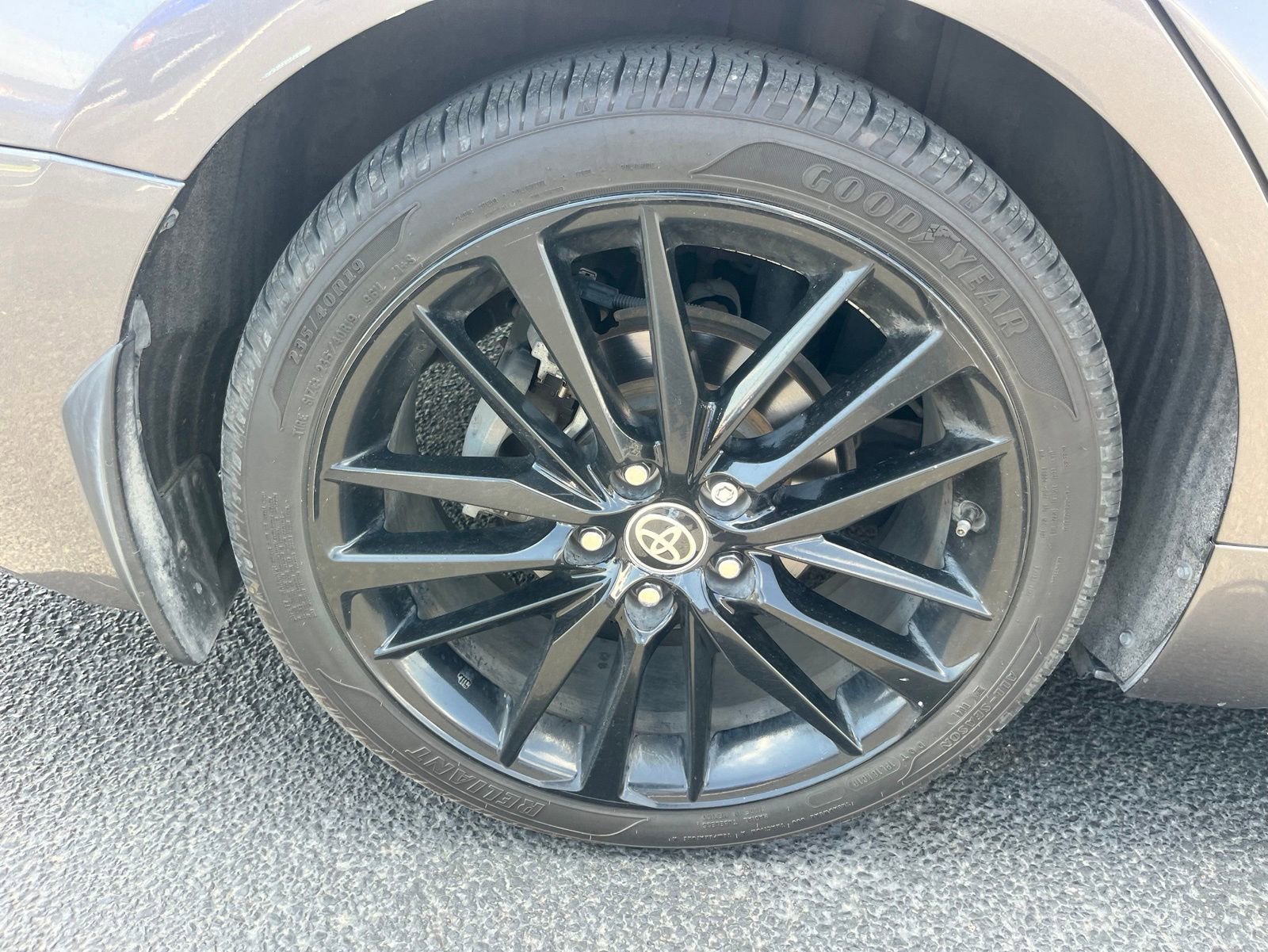 Used 2021 Toyota Camry XSE FWD image 6
