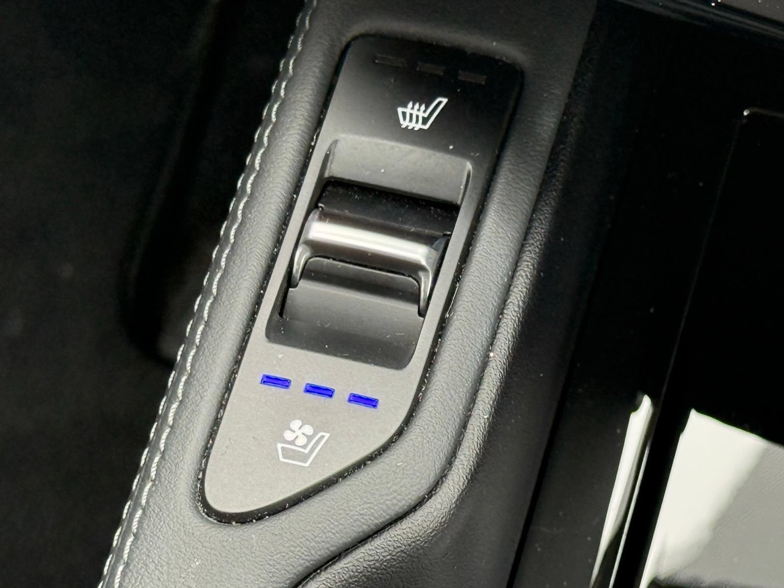 Used 2024 Kia Telluride SX Prestige AWD/4WD image 8
