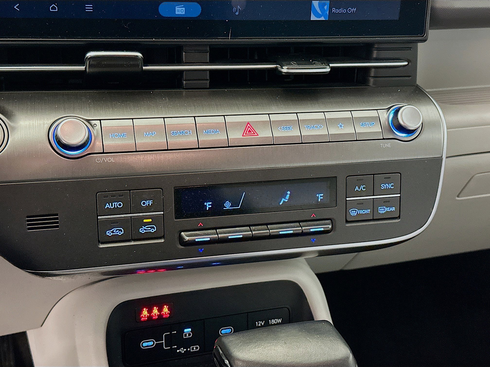 Used 2025 Hyundai Kona SEL image 24