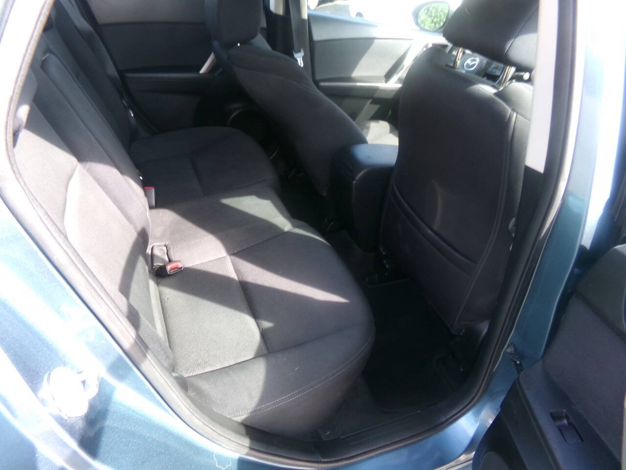 Used 2010 MAZDA MAZDA3 s Sport FWD image 10