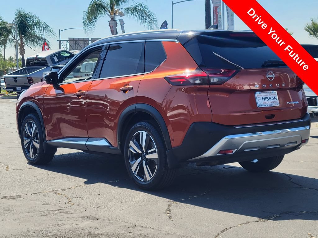 Used 2023 Nissan Rogue Platinum w/ Platinum Premium Package FWD image 3