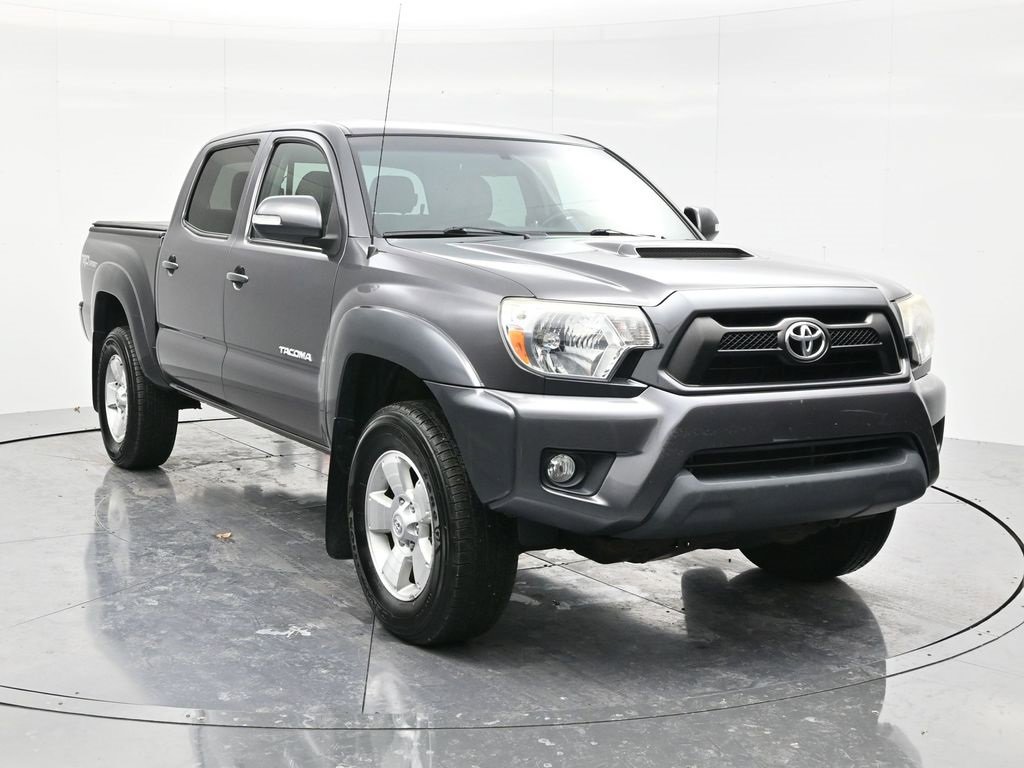 Used 2015 Toyota Tacoma Base image 3