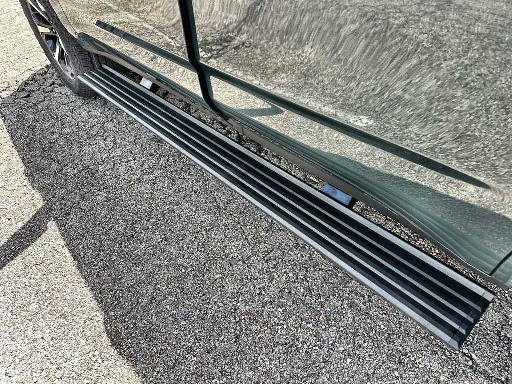 New 2026 GMC Yukon AT4 image 13