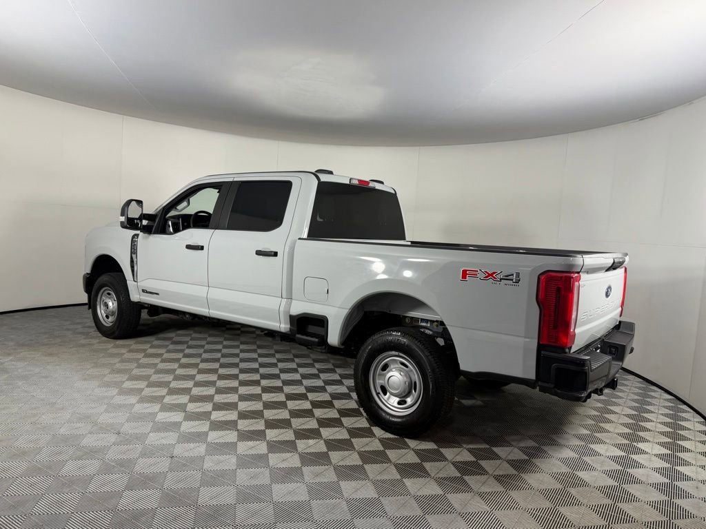 Used 2025 Ford F250 XL w/ FX4 Off-Road Package image 9