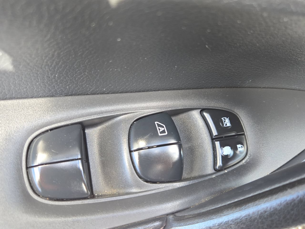 Used 2021 Nissan Rogue Sport S FWD image 26
