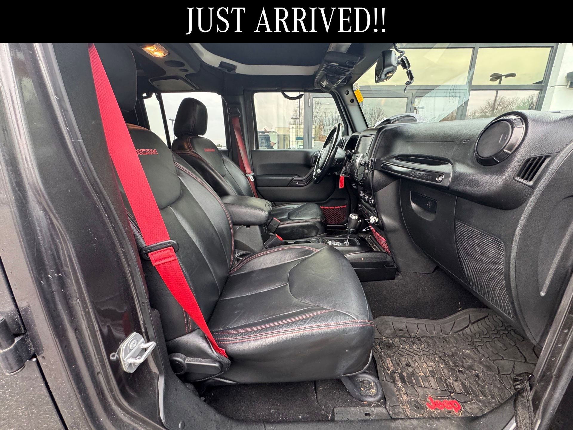 Used 2017 Jeep Wrangler Unlimited Rubicon image 9