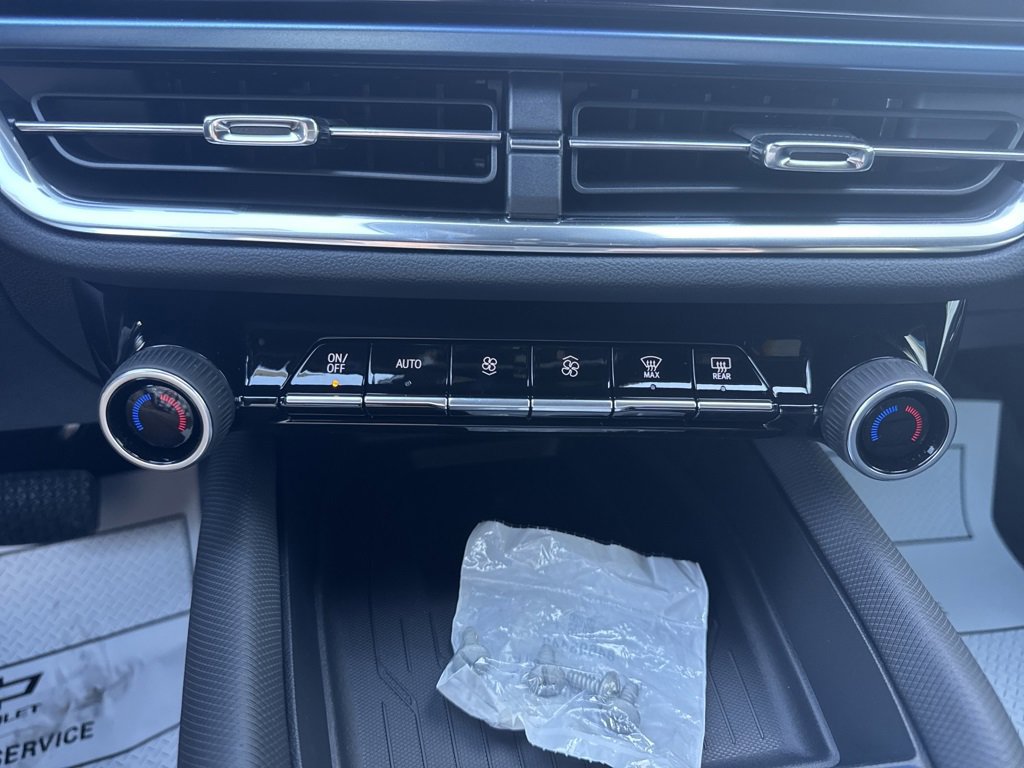 New 2026 Chevrolet Equinox EV LT image 7