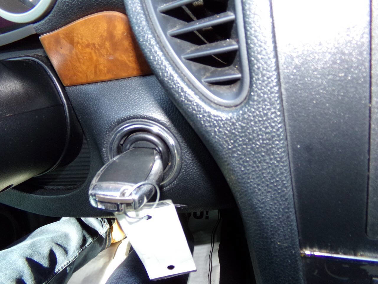 Used 2011 Mercedes-Benz SLK 300 image 55