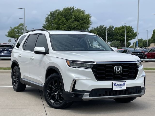 Used 2025 Honda Pilot Touring image 2