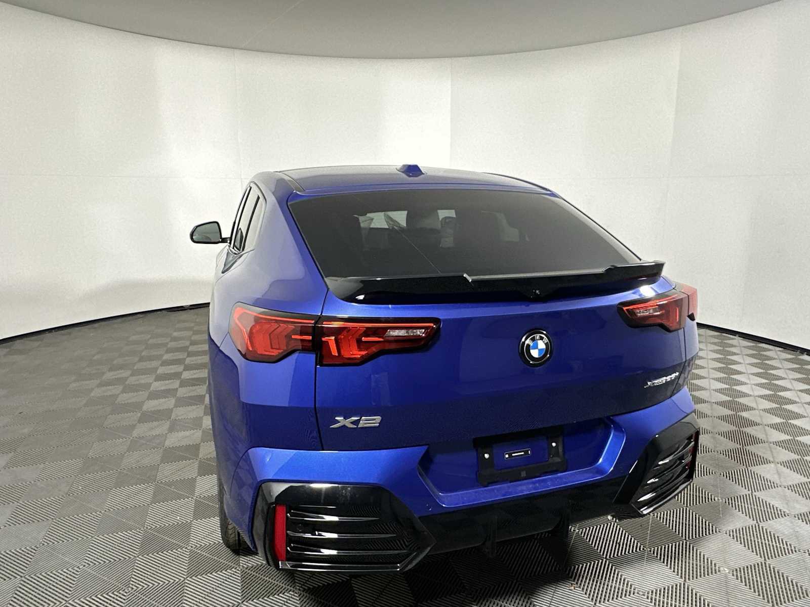 New 2026 BMW X2 xDrive28i w/ M Sport Package image 3