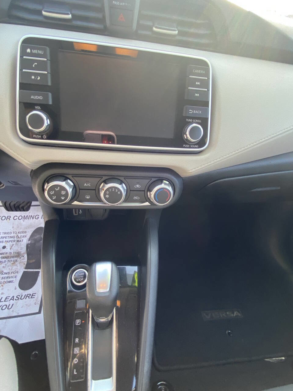 Used 2021 Nissan Versa SV image 11