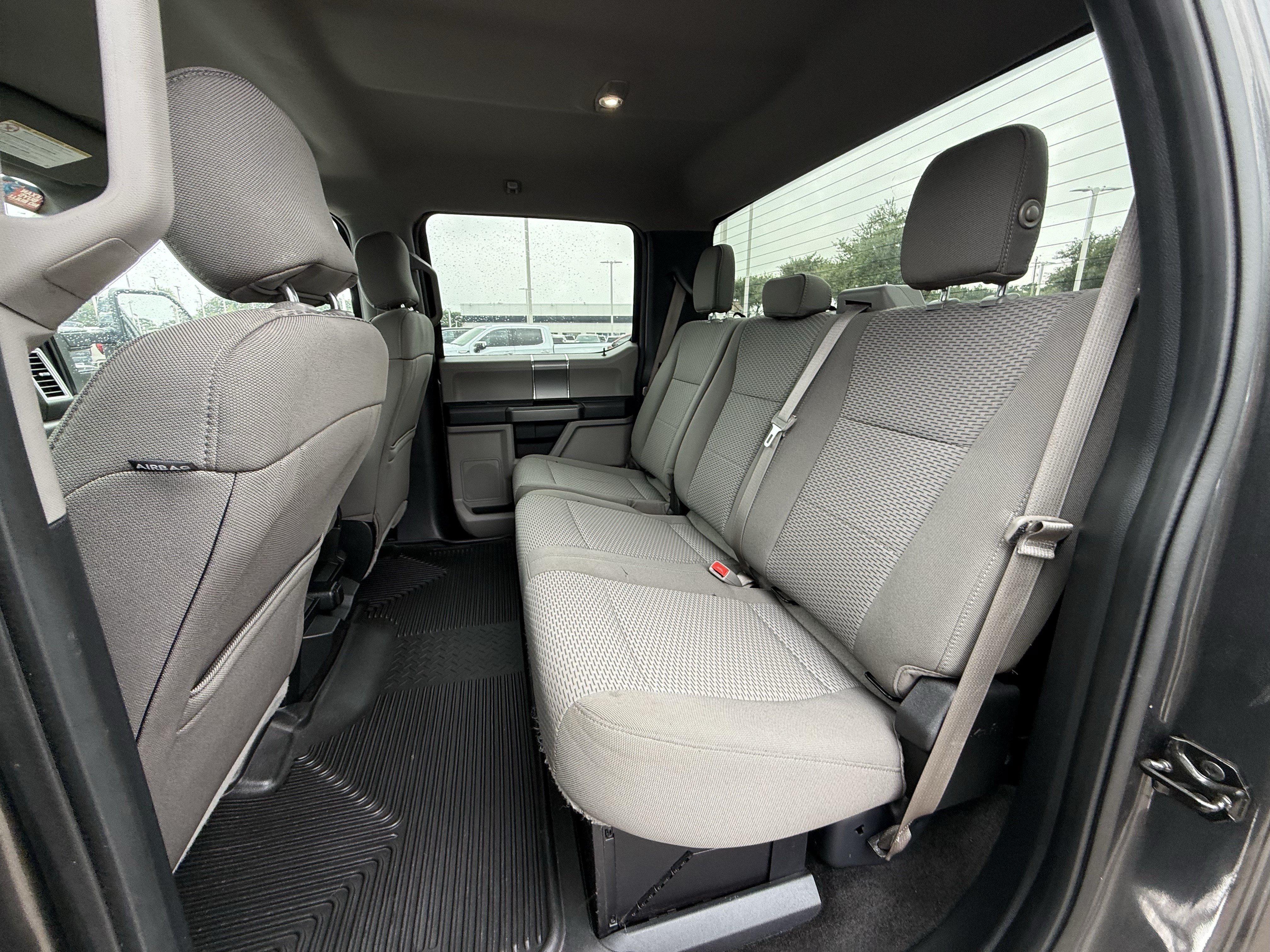 Used 2017 Ford F250 XLT w/ XLT Premium Package AWD/4WD image 28