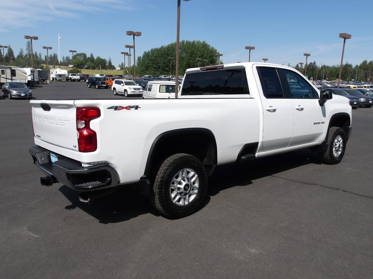 Used 2021 Chevrolet Silverado 2500 LT w/ Convenience Package AWD/4WD image 5