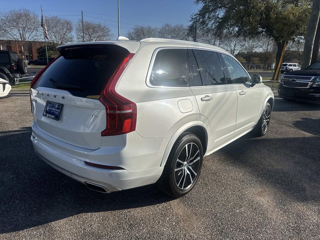 Used 2021 Volvo XC90 T5 Momentum w/ Climate Package image 8