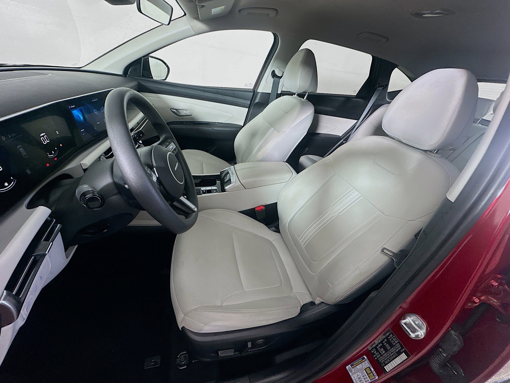 Used 2025 Hyundai Tucson SEL AWD/4WD image 13